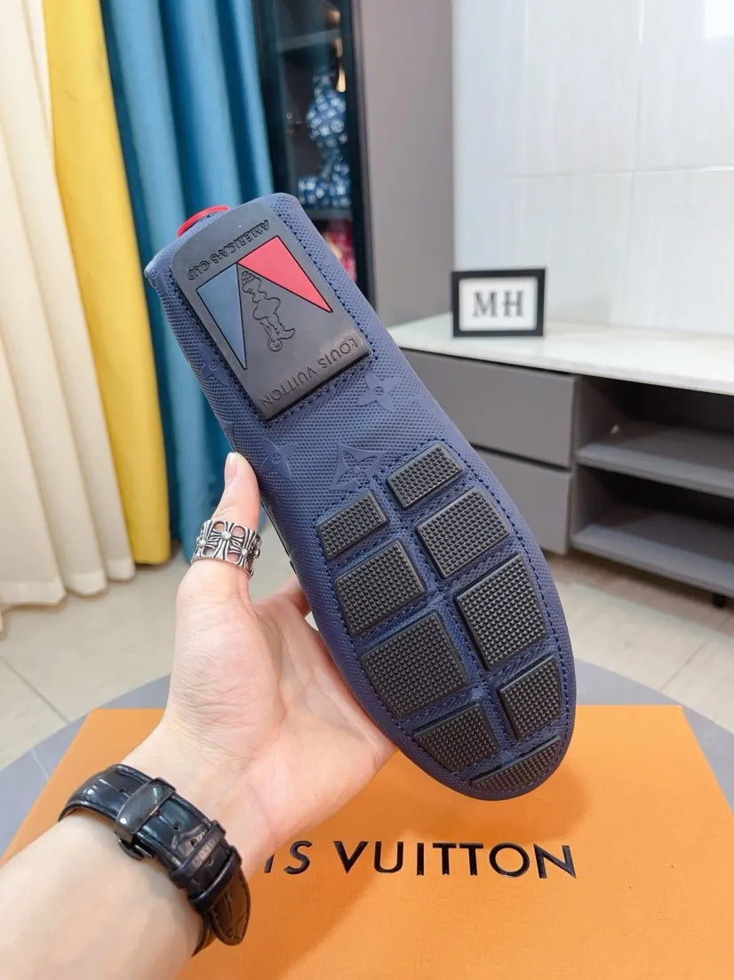 Men's men's shoes💰400🌹🌹[LV Louis Vuitton] New men's beanie shoes💝💝.. Top-grade imported cowhide embossed➕Comfortable leather lining. It is extremely skin-friendly and comfortable, feels very delicate, and the shape is very correct! Perfectly reflects the three-dimensional sense, code number: 38-44